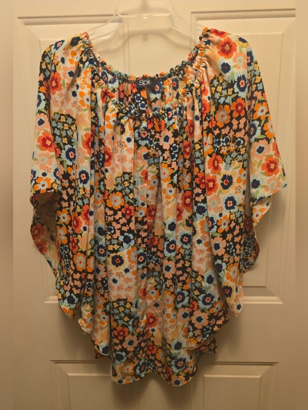 SPIN USA Colorful Floral Blouse 
Size 1X